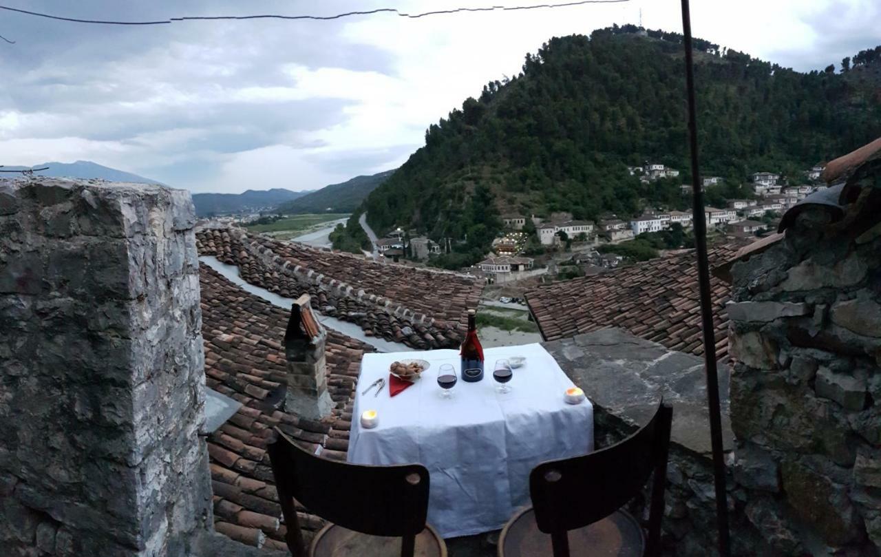 Guest House Panorama Berat Esterno foto
